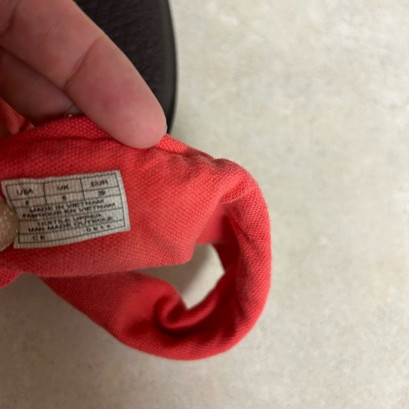 Sanuk Women's Brown and coral Sandals size 8 - Picture 3 of 3